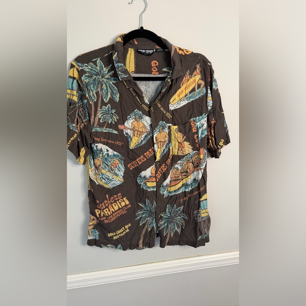 Surfers Paradise Surf Life Saving Club men’s small brown short sleeve